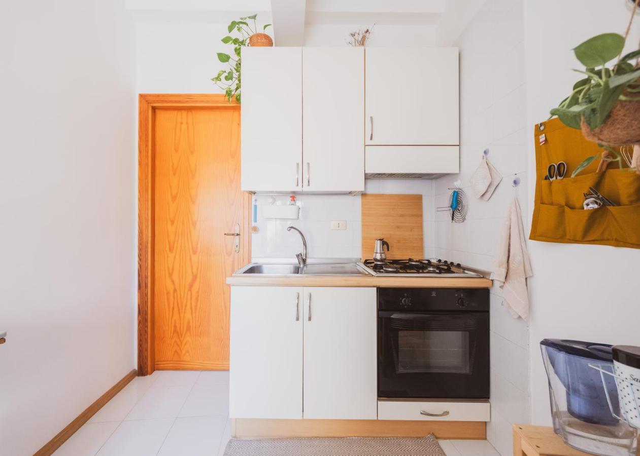 Love Tree Apartment Cagliari Buitenkant foto